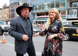 Garth Brooks, Trisha Yearwood sold $3.3M mansion day before sexual assault lawsuit