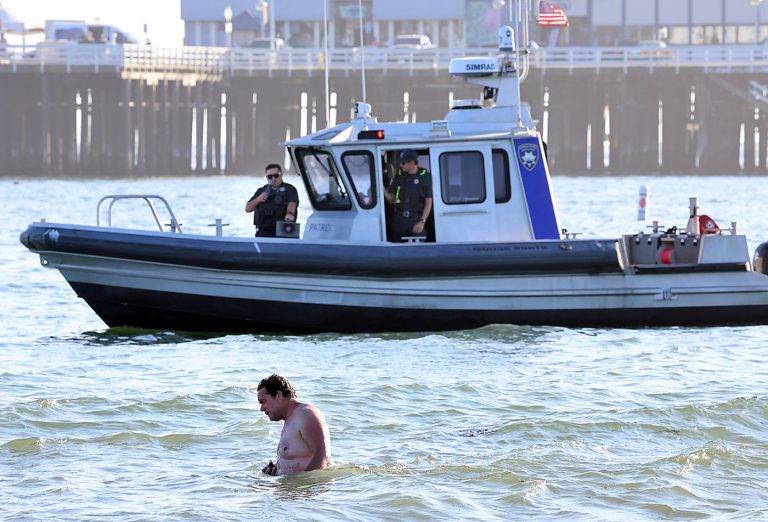 Police arrest man after five-hour standoff at Santa Cruz beach